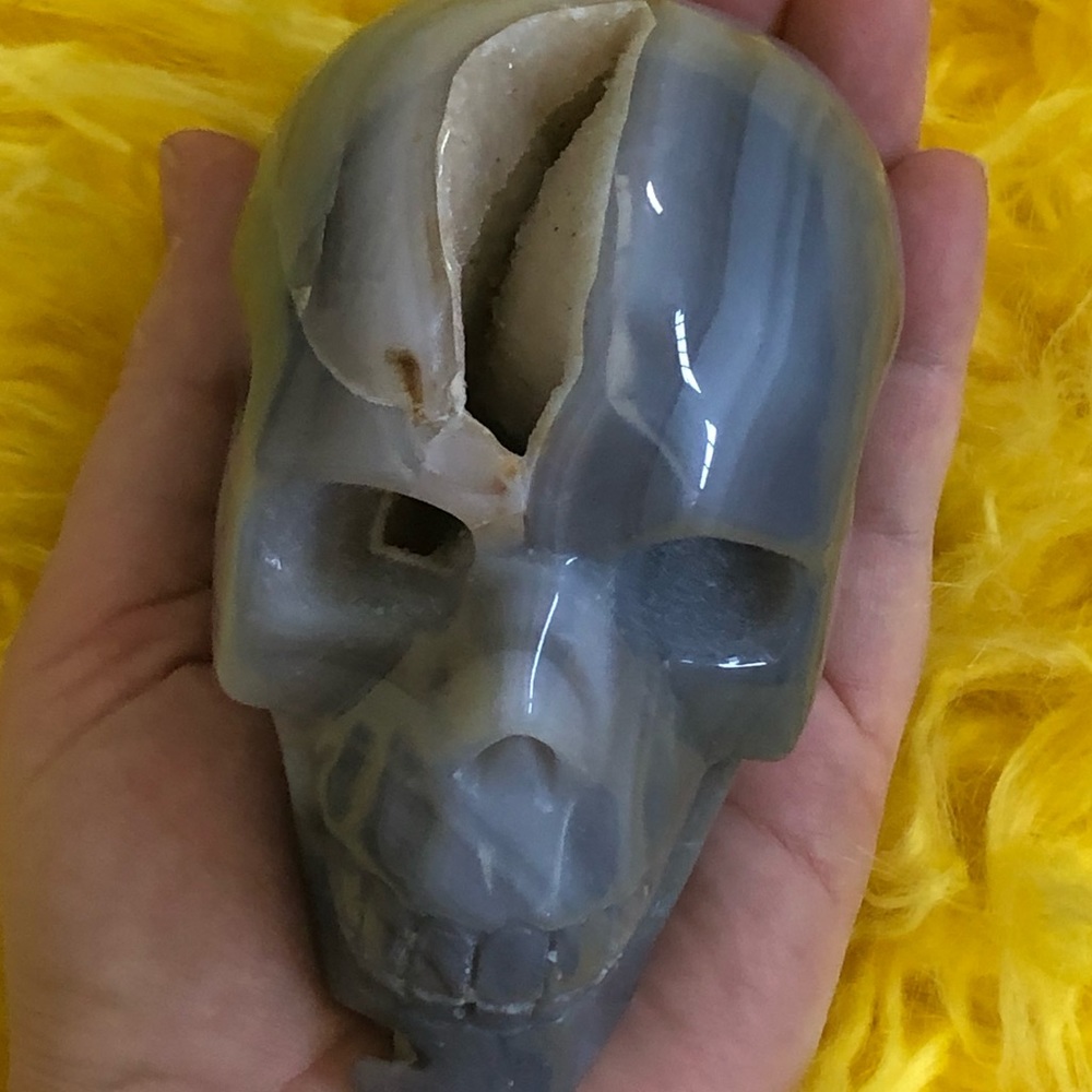 Hefty blue lace agate w/ druzy pocket soothing skull🖤